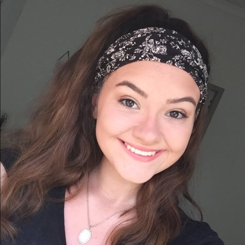 Meet your Posher, Lexi